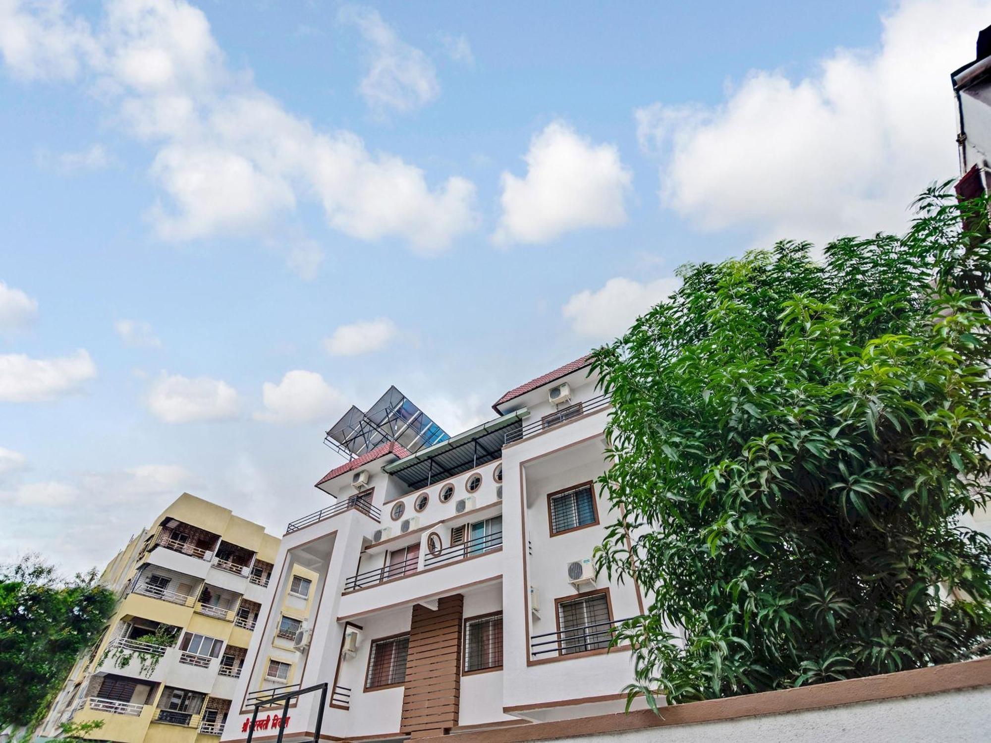 Super Hotel O Saraswati Niwas Vadgaon Budruk Pune Eksteriør bilde